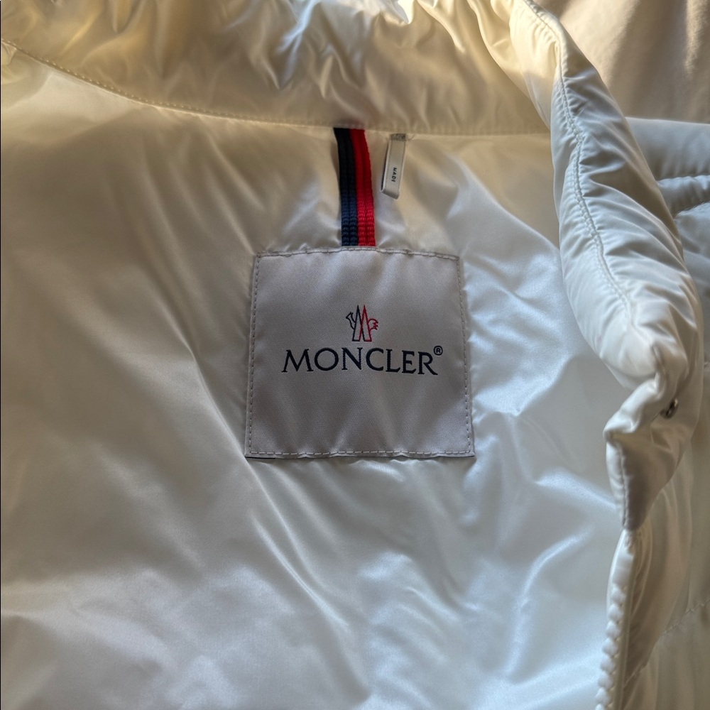 Moncler Liane white Quilted down vest. Worn twice! Size 3 - Picture 4 of 7